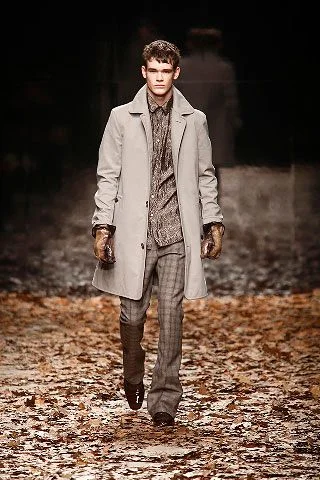 Look 16